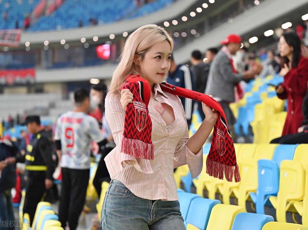 英雄联盟-圣安东尼奥马刺迎中超关键赛，今夜队长鼓劲，赛场秩序良好，身体对抗强度拉满的简单介绍