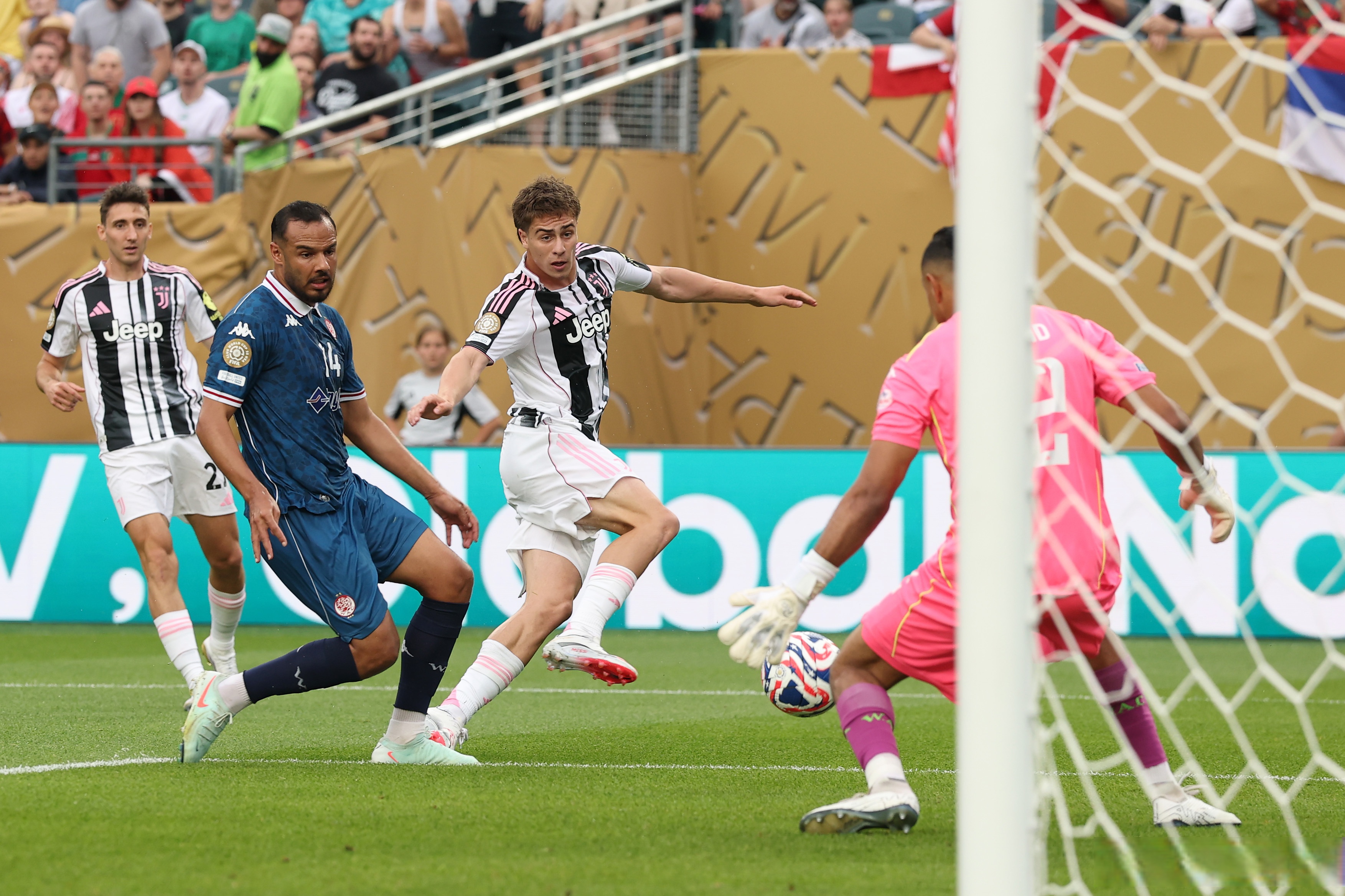 意大利杯倒计时；尤文图斯集结日内部沟通；细节引发关注；媒体盛赞；赛程密集仍需轮换(意大利尤文图斯)