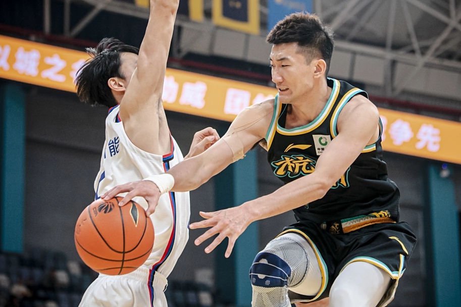 埃因霍温fc和埃因霍温是什么关系